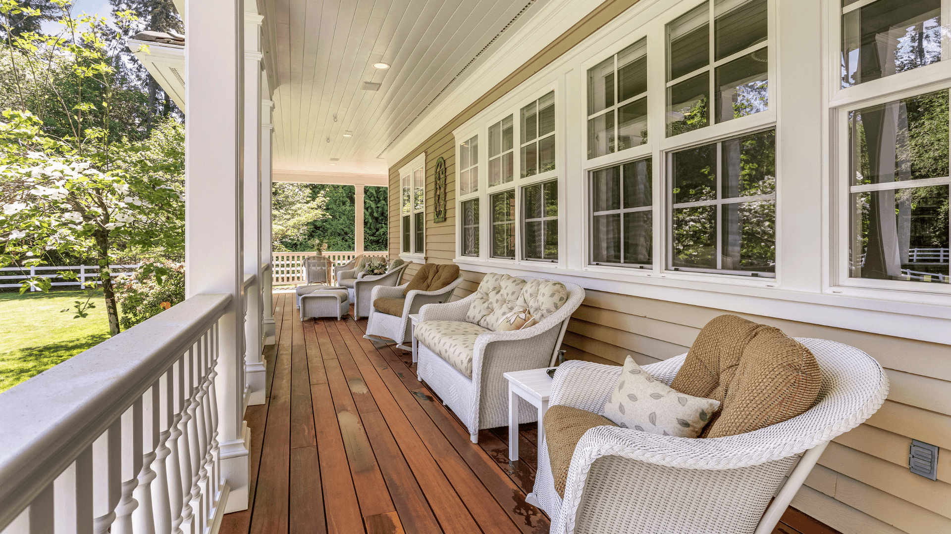 Choosing the Best Decking Material For Your Charleston Home
