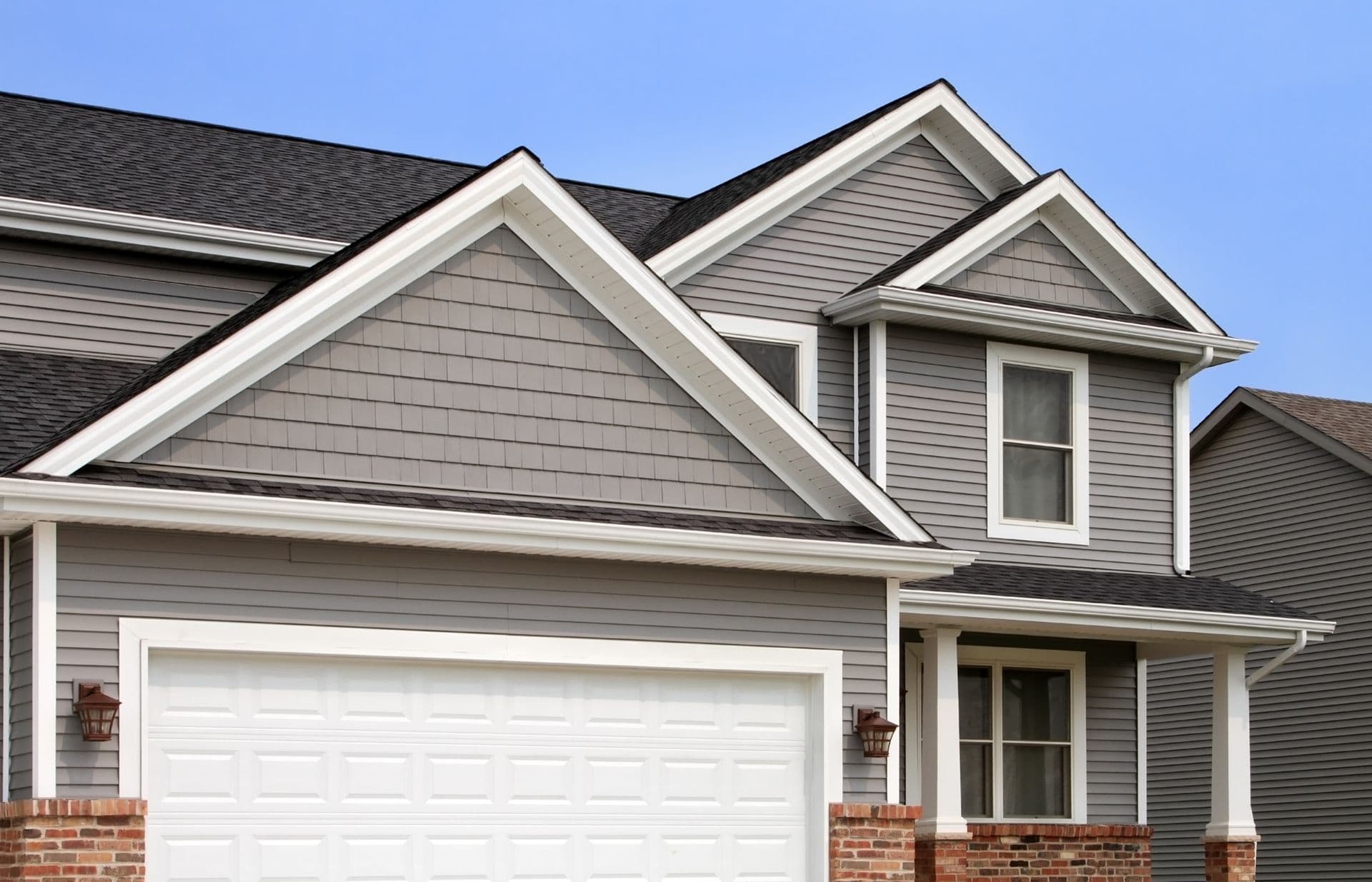 New-home-with-vinyl-siding