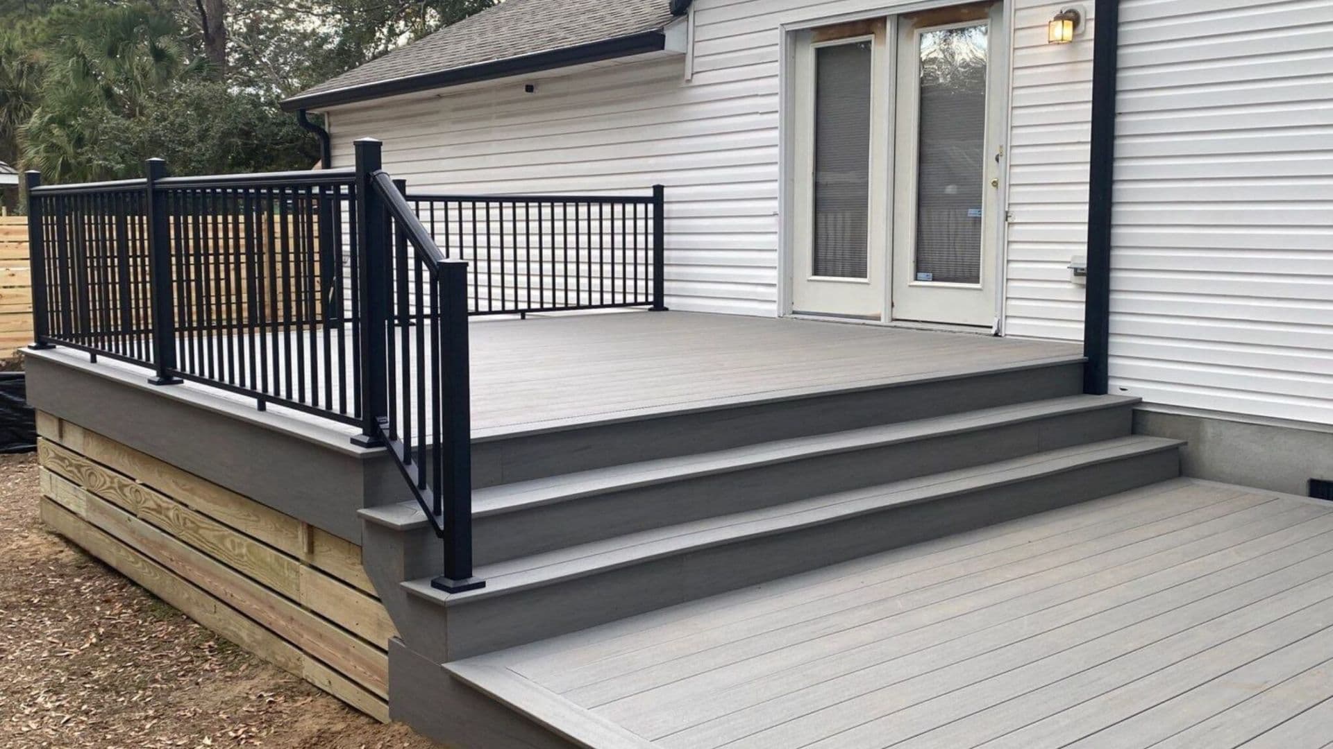 Safety-and-Style_-Uncover-Railing-Designs-That-Guarantee-Both-scaled