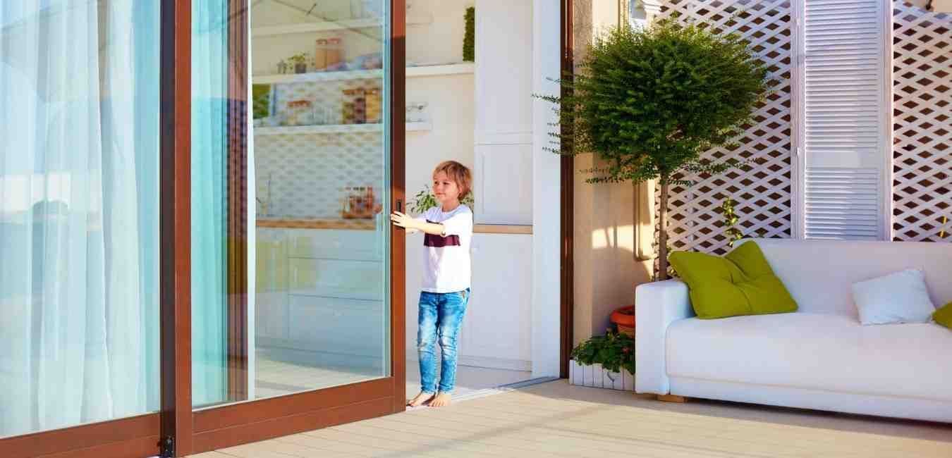 Sliding-Door-Installation