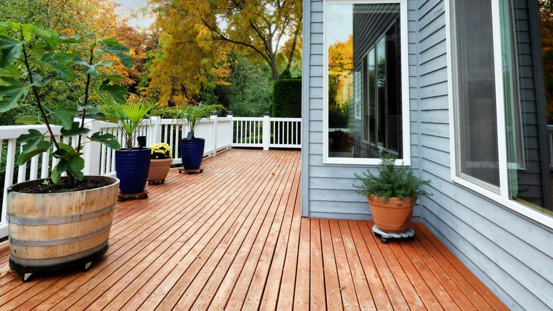 The-Lifespan-of-Wood-Decks-Factors-That-Affect-Durability