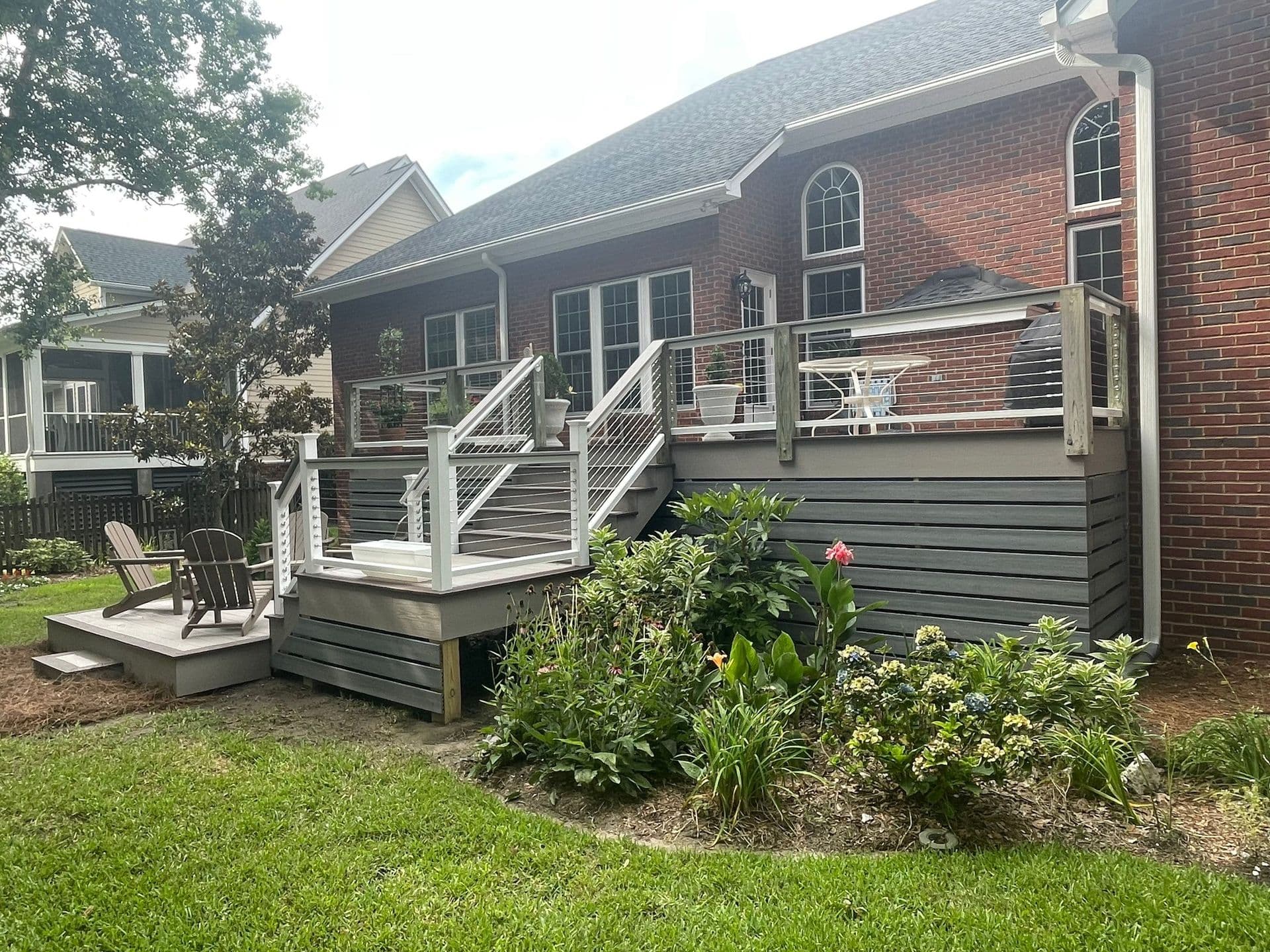 A brick house with a TimberTech Decking deck in Charleston, South Carolina