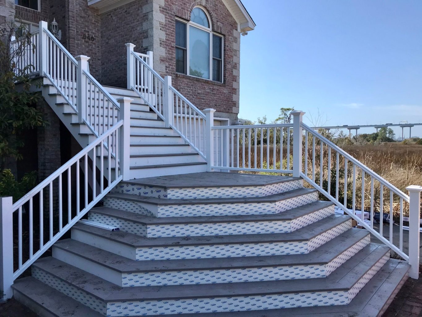 staircase with timberteck decking and RDI Railing 